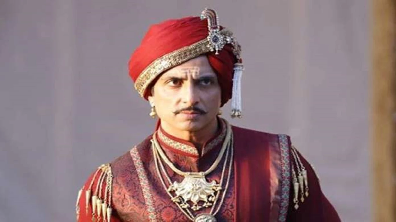 Kangana Ranaut confirms Sonu Sood's exit from 'Manikarnika: The Queen Of Jhansi'